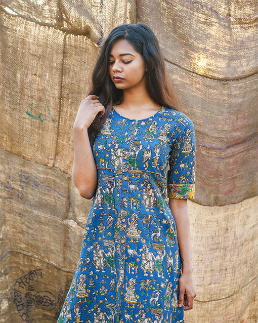 Step out with this pleasant outfit.