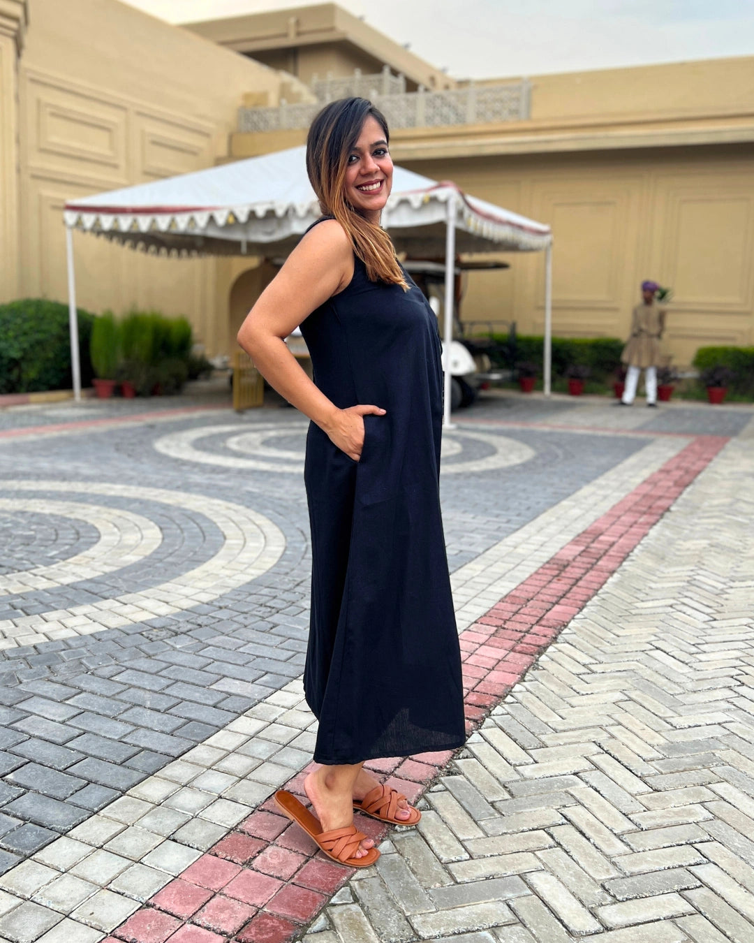 women's vinya sleeveless cotton midi dress Black Sleeveless V-Neck Slit Midi Dress For Women – The Svaya
