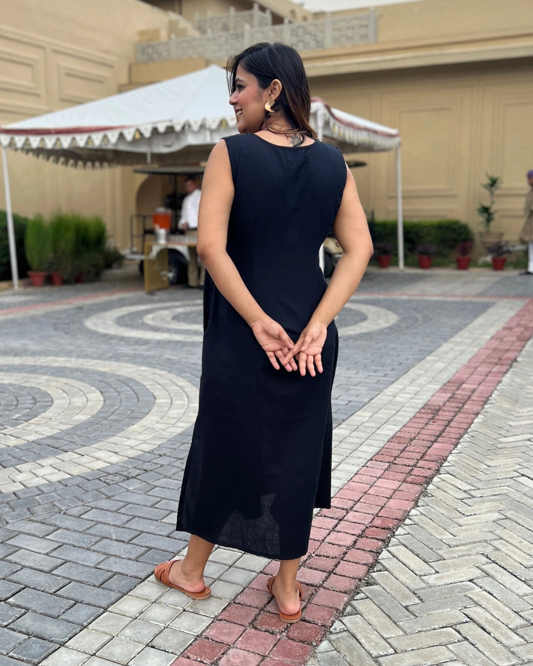 Black Sleeveless V-Neck Slit Midi Dress For Women – The Svaya