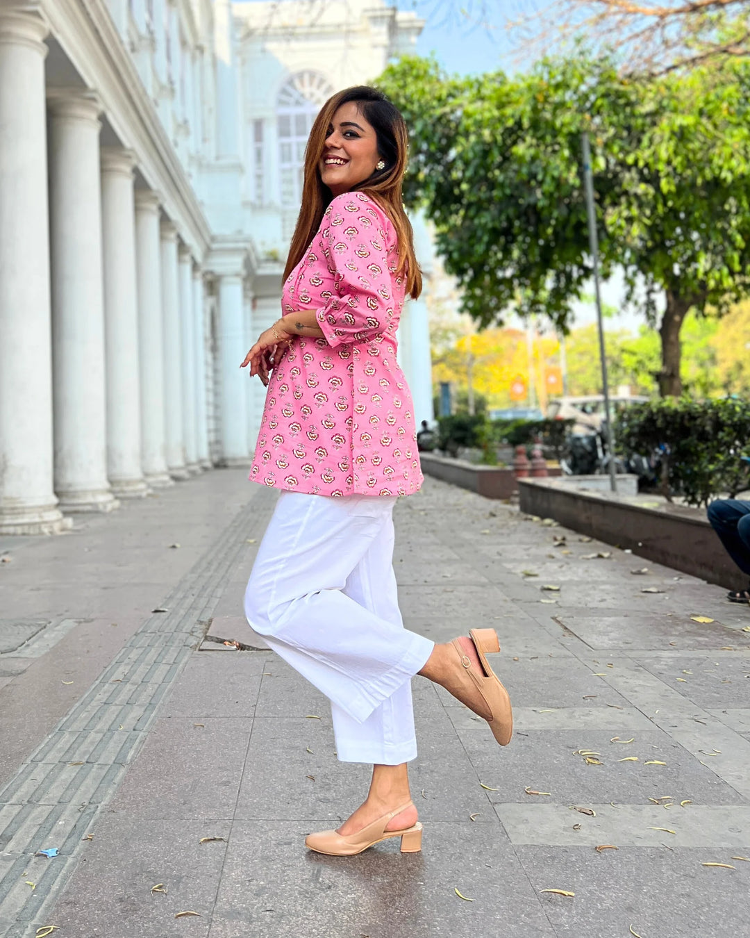 Pink Floral Pintuck Top – The Svaya Pink Floral Pintuck Top – The Svaya
