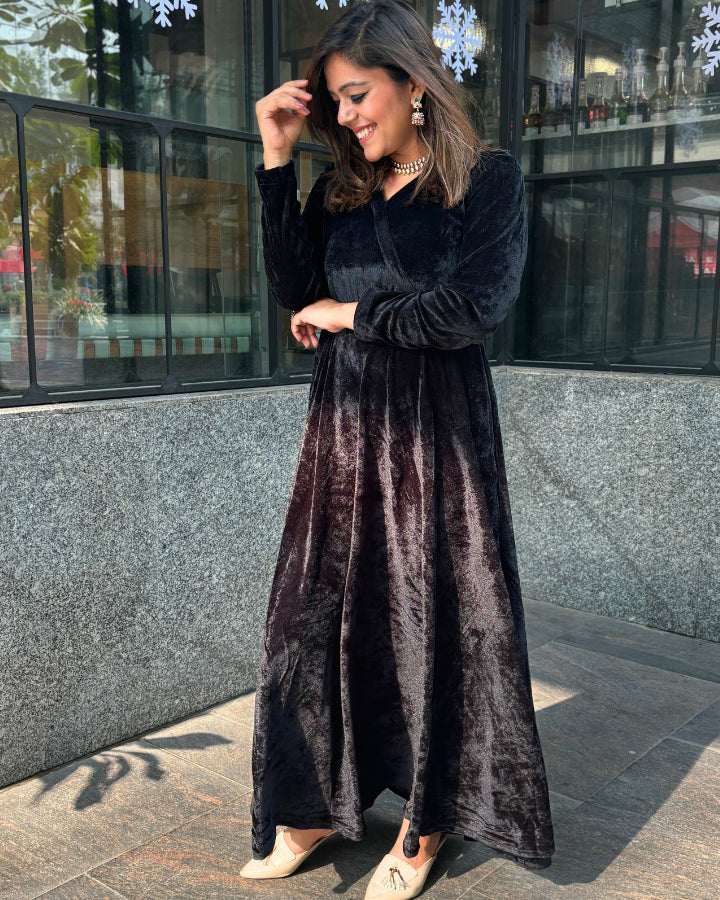 Black Fit and Flare Long Velvet Dress The Svaya
