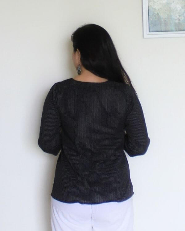 Black cotton top for summers