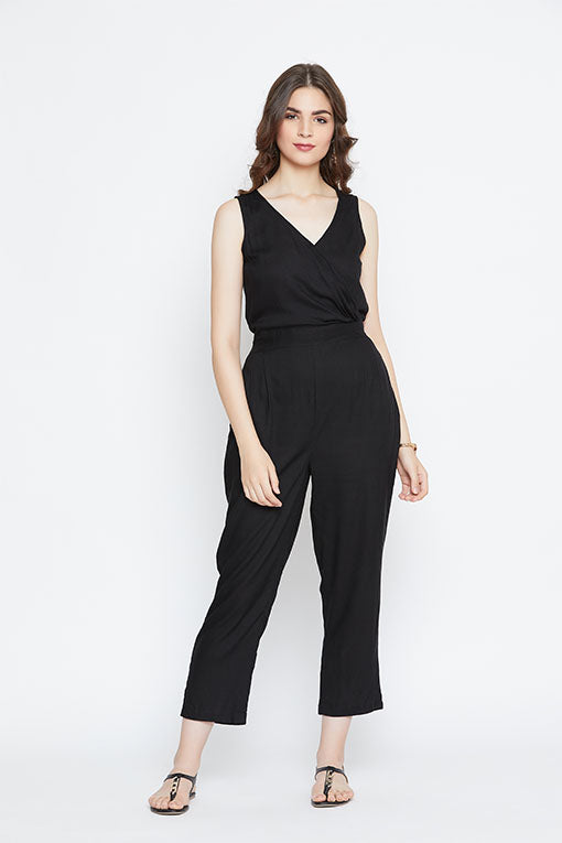 Find this trendy black jumpsuit at thesvaya