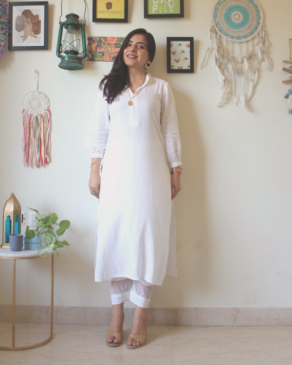 Solid White Cotton Blend Kurta with Sleeves