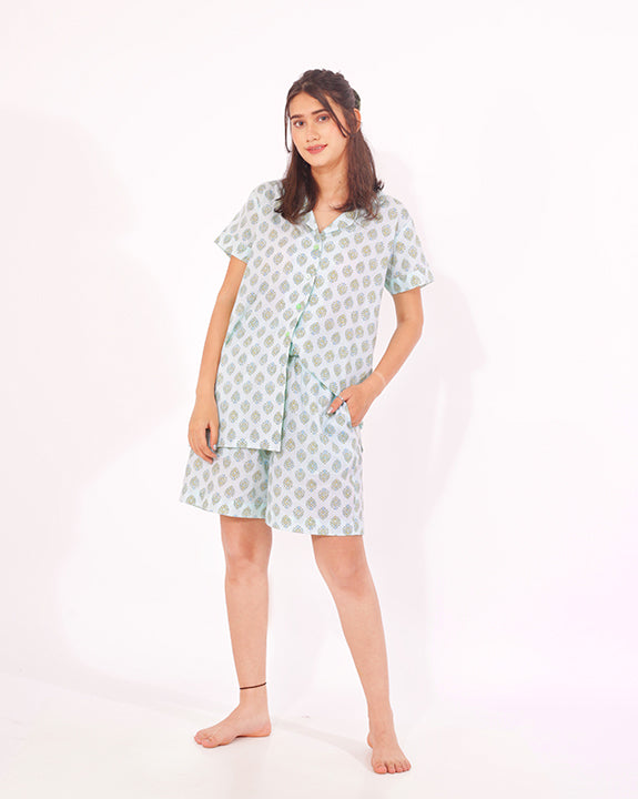 Tuck in the shirt/ let it loose - our mint nightsuit is sure to make you slay!