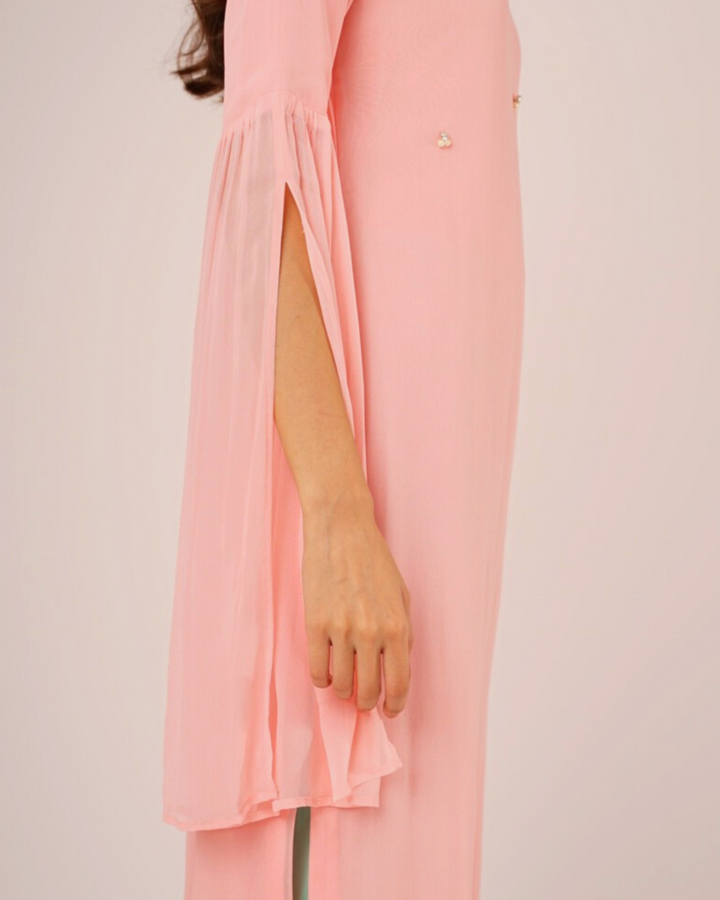 Pink Kurta With Sleeve Detailing