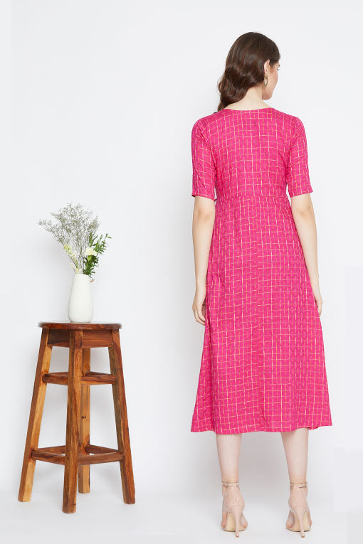 A comfort fit kurta dress for women in pink