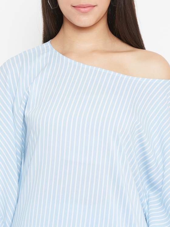 Love the pastel blue against the white stripes on the top
