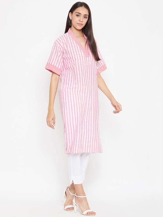A loose fit cotton striped kurta in pastel pink.