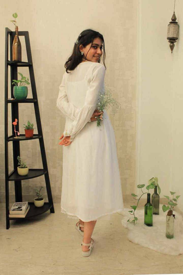 Victorian sleeves and cotton silk white dress